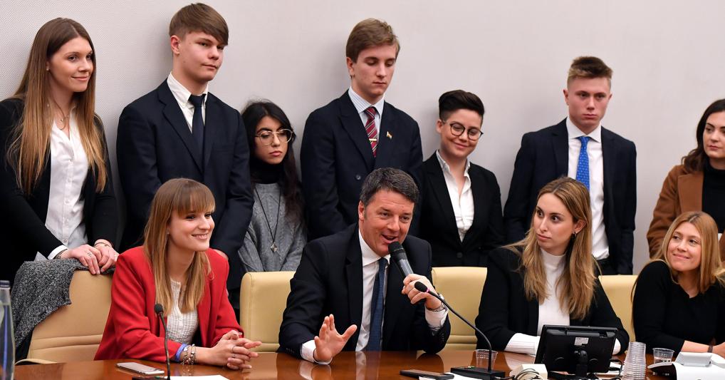 Al Senato Renzi rilancia il bonus 18enni anche per i quotidiani digitali (Ansa) 