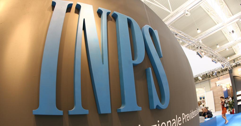 L’insegna Inps (Ansa) 