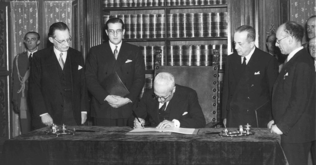 27 dicembre 1947, la promulgazione della Costituzione della Repubblica Italiana (Ansa) 