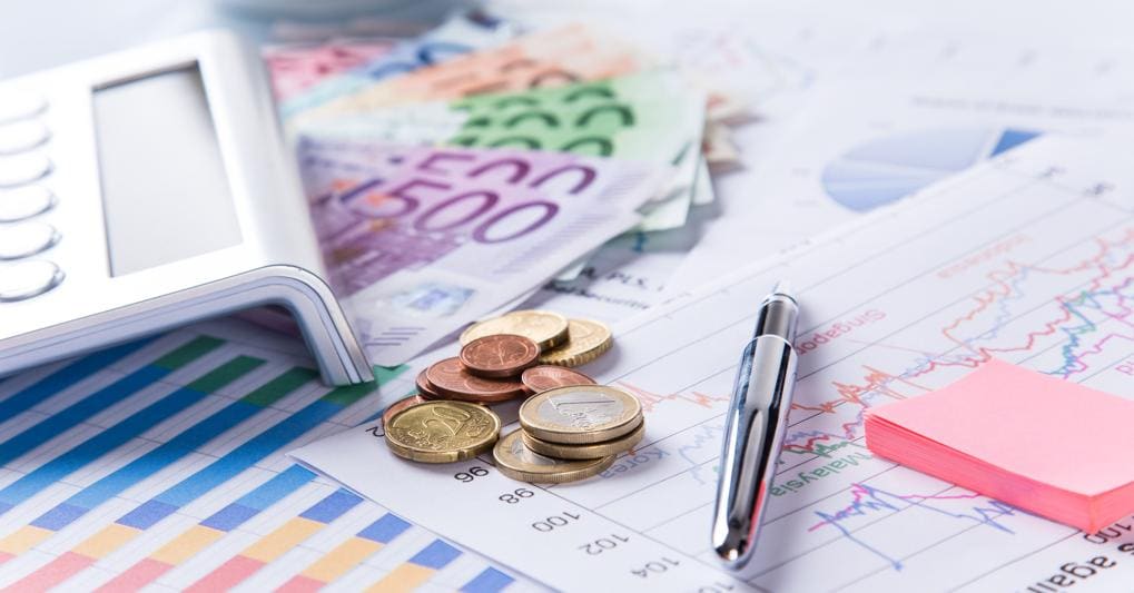 Conti correnti, la guerra in Ucraina spinge la corsa dei depositi delle famiglie italiane