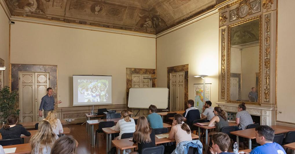 Universita Usa In Italia Mancano All Appello 35mila Iscritti E 700 Milioni Il Sole 24 Ore