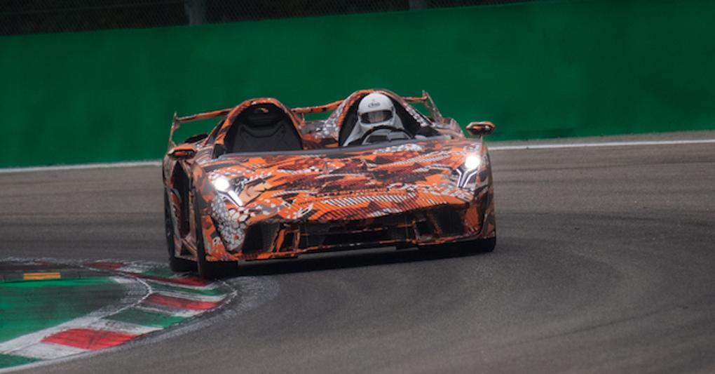 Lamborghini Nuova Barchetta Avvistata In Pista Il Sole 24 Ore