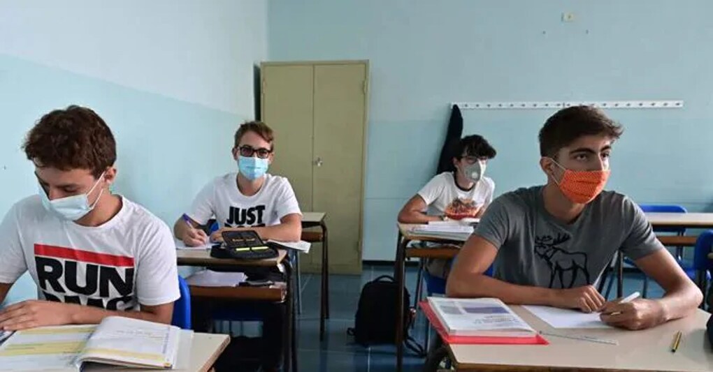 Rebus Scuola Il Ritorno In Classe Alle Superiori Slitta All 11 Gennaio Ma Molte Regioni Sono Per Un Rinvio Piu Lungo Il Sole 24 Ore
