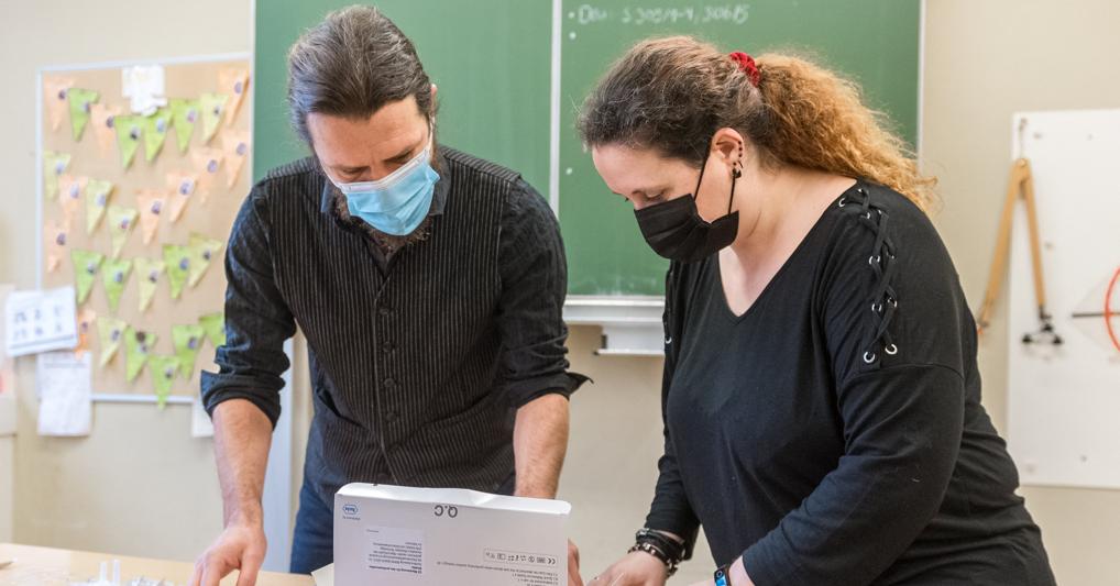 Scuole, ecco come Francia e Germania le tengono aperte ...