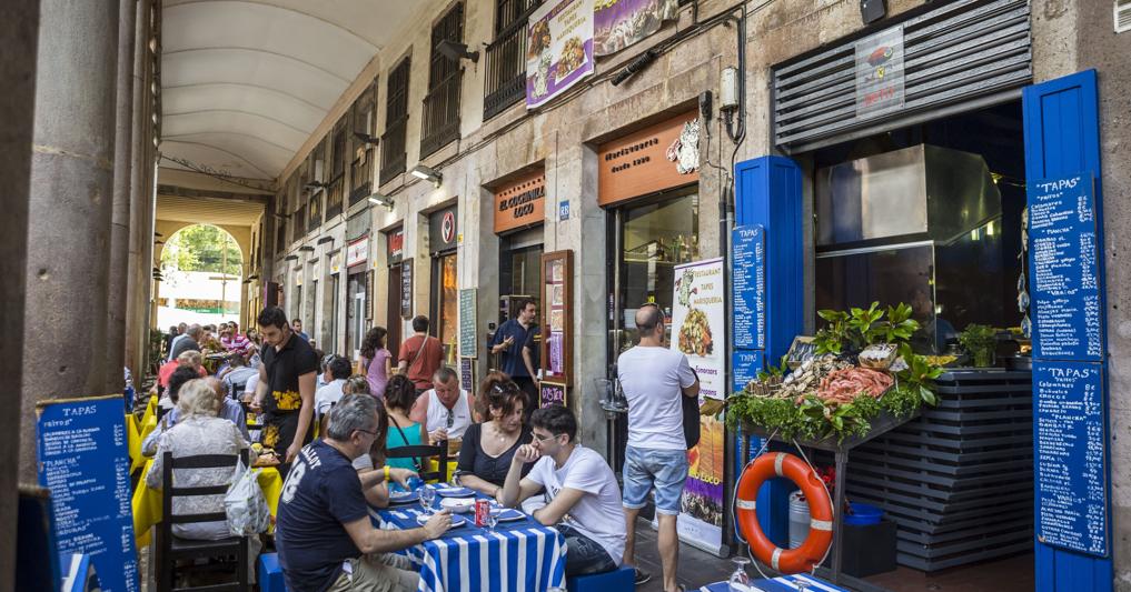 Barcellona Cosi Il Bar Del Signor Alonso Sopravvive All Anno Nero Del Covid Il Sole 24 Ore