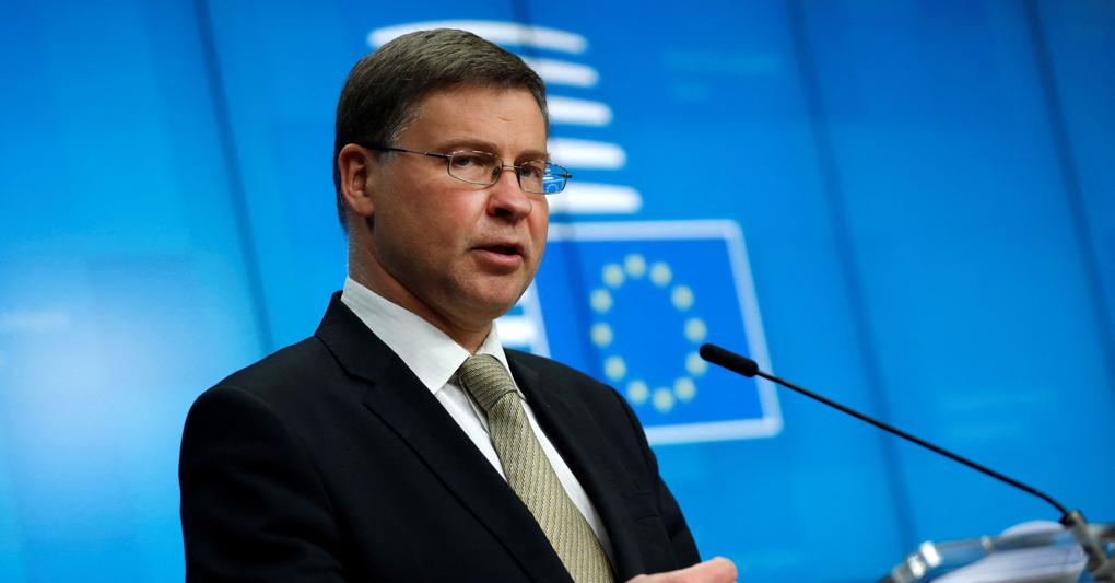 Il vicepresidente della commissione Ue Valdis Dombrovskis (foto Afp) 
