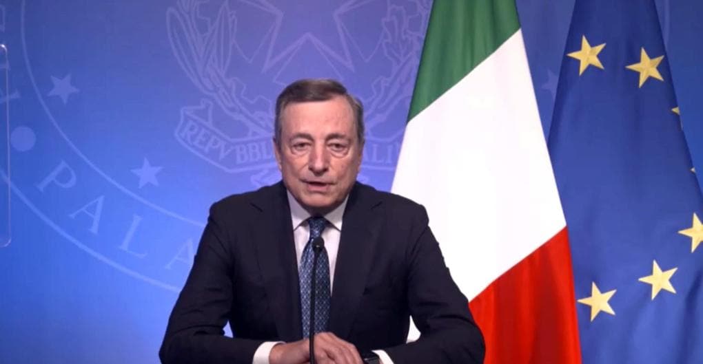 Il premier Mario Draghi in videocollegamento al Summit B20 (Ansa) 