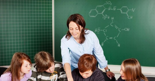 Scuola, con 300 milioni proroga fino a giugno per 18mila prof ...