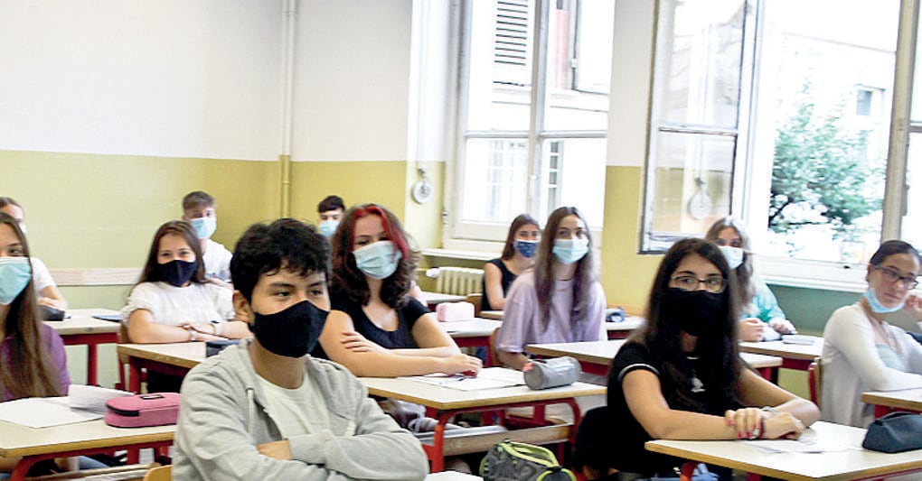 Scuola, dietrofront governo: niente Dad con un solo positivo ...