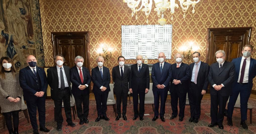 Al Quirinale. Il presidente Mattarella ieri con i direttori dei quotidiani 