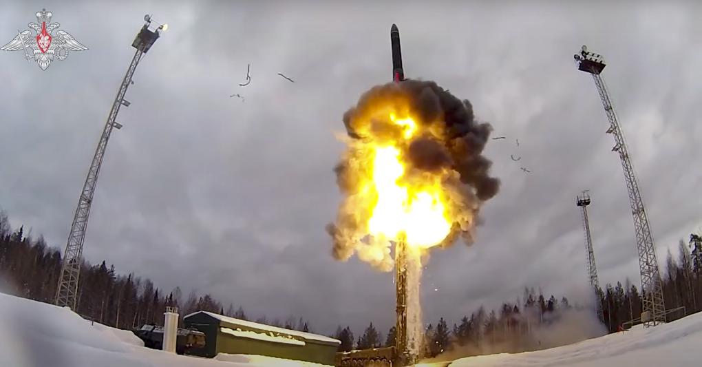 Il fermo-immagine diffuso dal ministero della Difesa russo sul lancio-test di un missile balistico intercontinentale “Yars”  