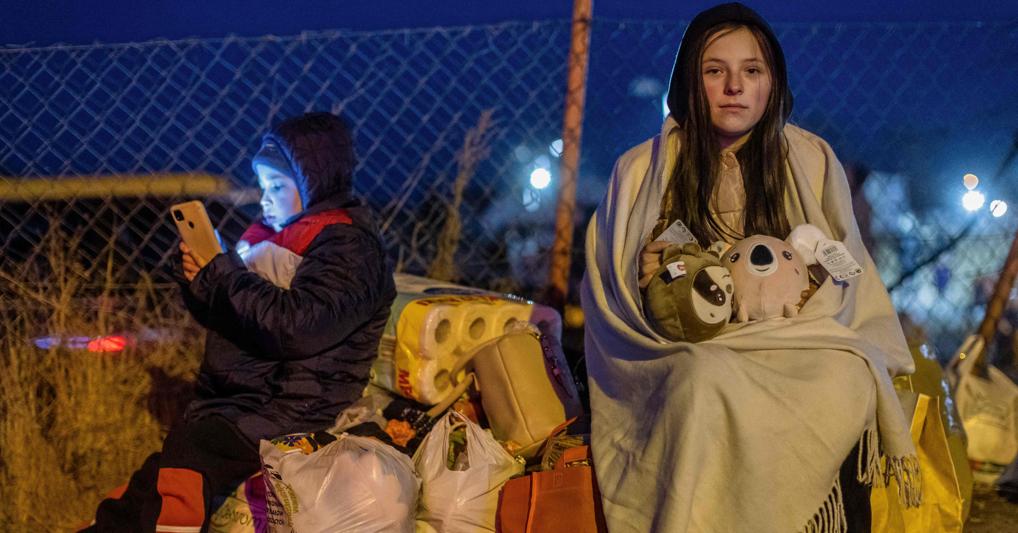 Civili ucraini in fuga dalle città (Ap) 