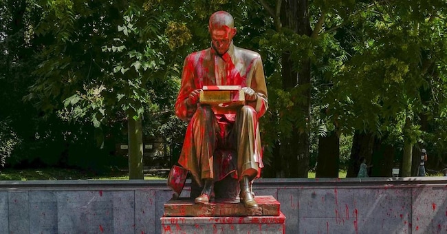 Statua di Indro Montanelli 