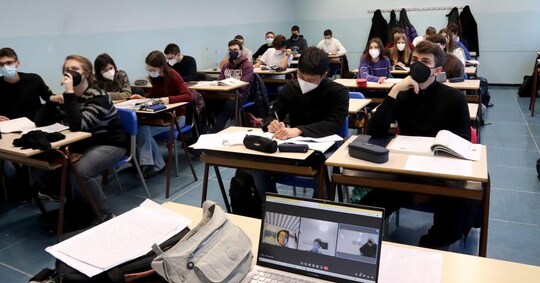 Fioccano insufficienze alle superiori: 4 su 10, per il ...