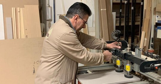 La falegnameria incontra le grandi icone del design - Il Sole ...