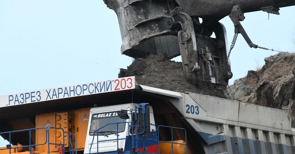 Stop al carbone russo: bollette più care e non salverà lR...