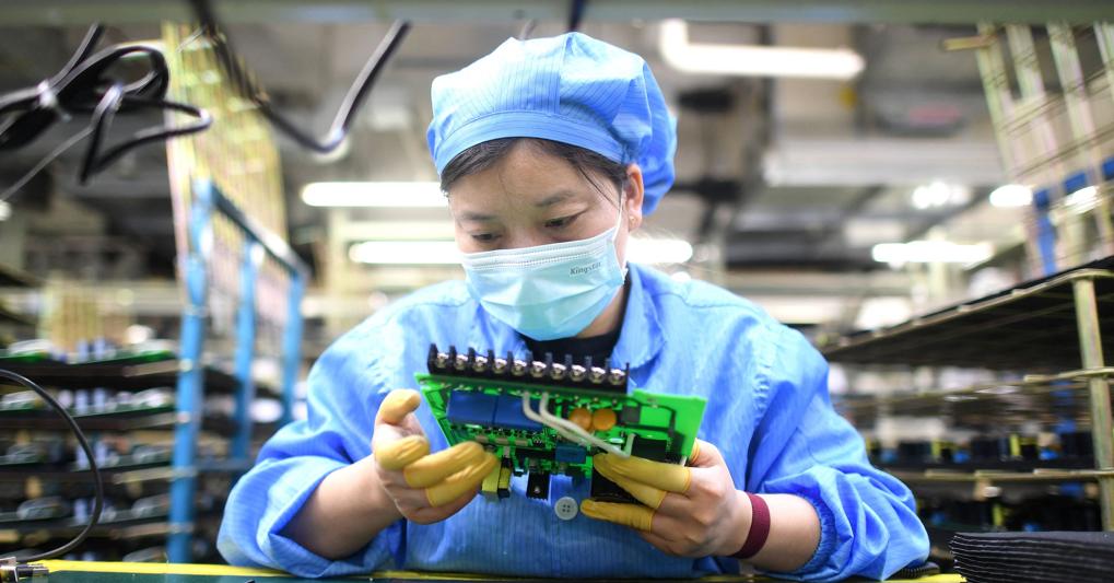  Una fabbrica di robot di Wuhan, in Cina 