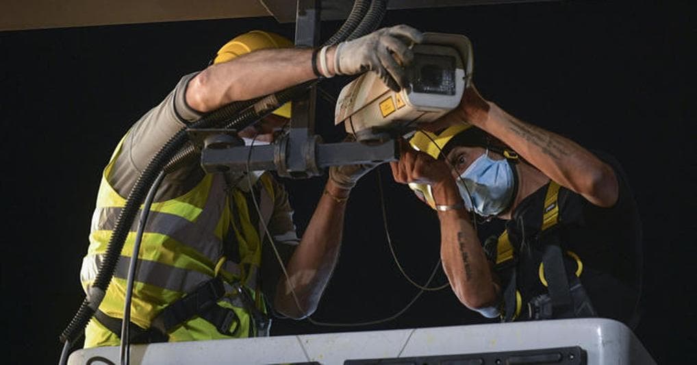 Secondo una pronuncia della Cassazione, le spese per le videocamere condominiali non sono gravose e voluttuarie (Ansa) 