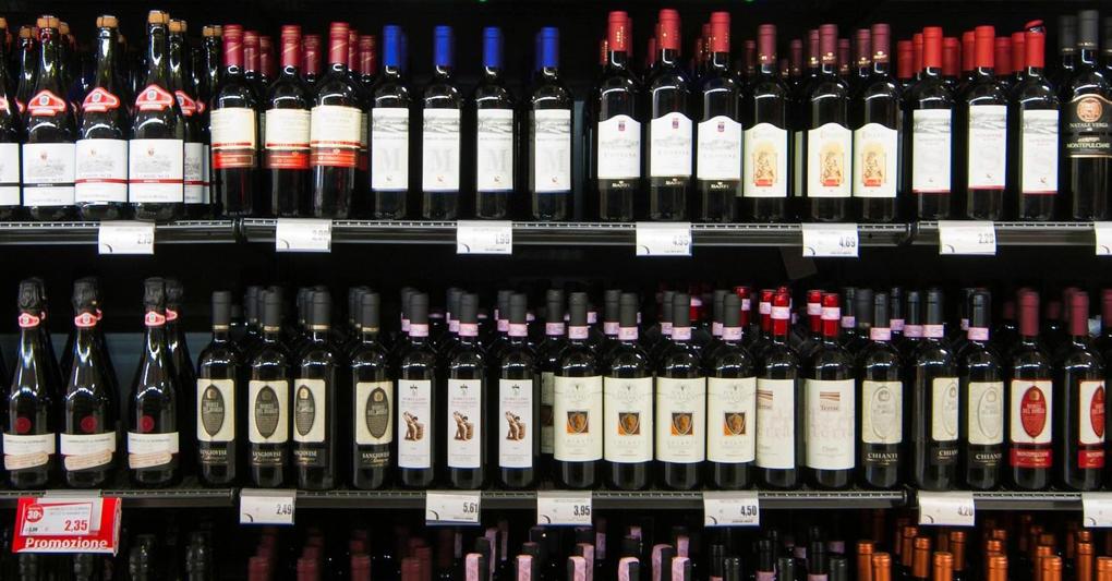 Vini: vendite in Italia in calo, bene l’export...