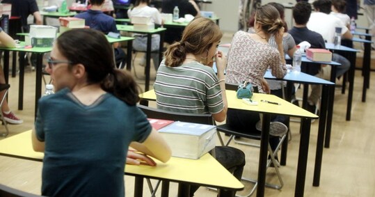 Maturità 2022, uno studente su cinque si sta «attrezzando ...