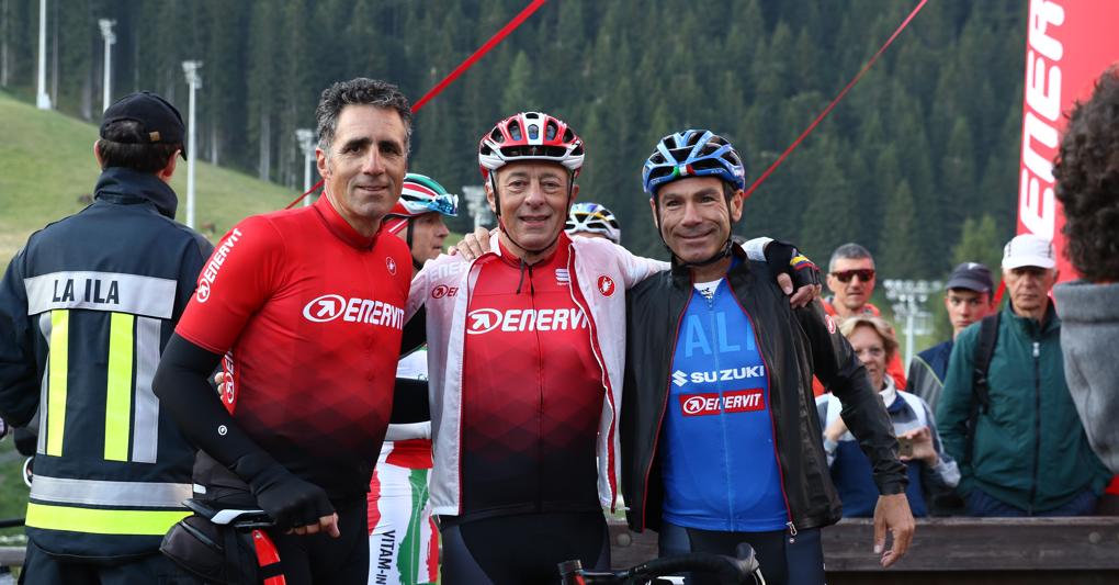 Da sinistra a destra: Miguel Indurain, Alberto Sorbini, presidente Enervit, e Davide Cassani 