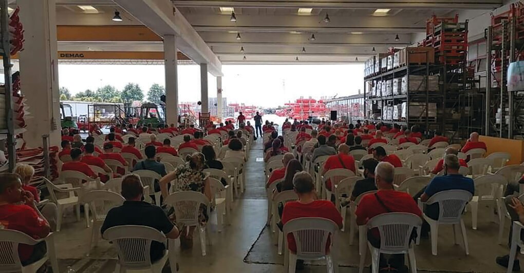 Contratto. Assemblea dei lavoratori 