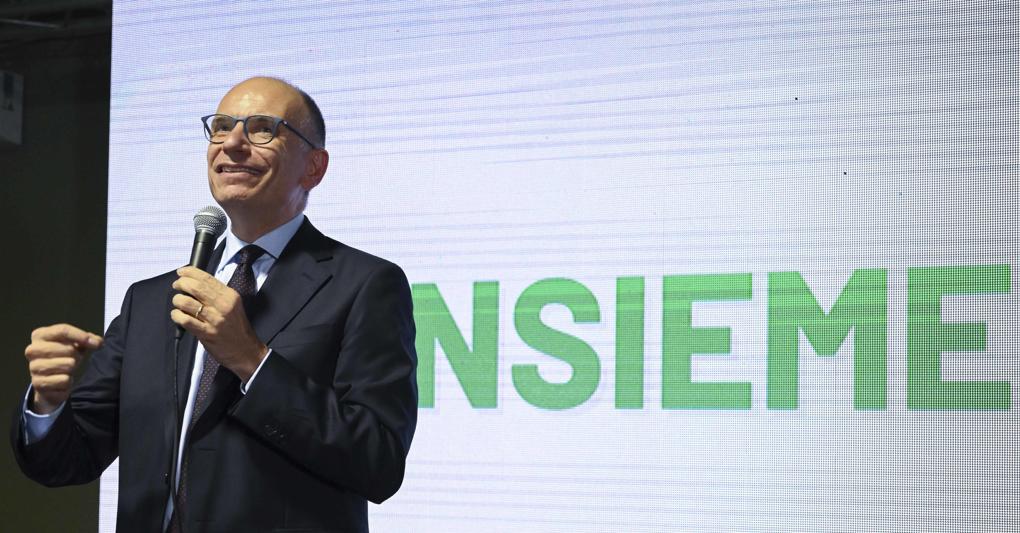 Coalizione. Il segretario del Pd, Enrico Letta, al lavoro sul progranmma. Tra le novità un «Fondo compensazione anti-Nimby» (Ansa) 