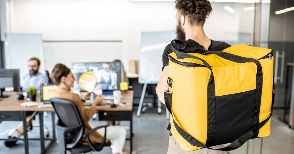 Delivery: soprattutto le piccole e medie aziende si organizzano sempre più per un servizio migliore a chi va in ufficio 