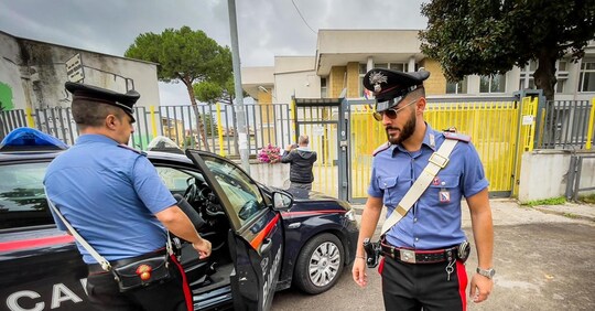 Professore ucciso a scuola, choc a Melito di Napoli - Il Sole ...