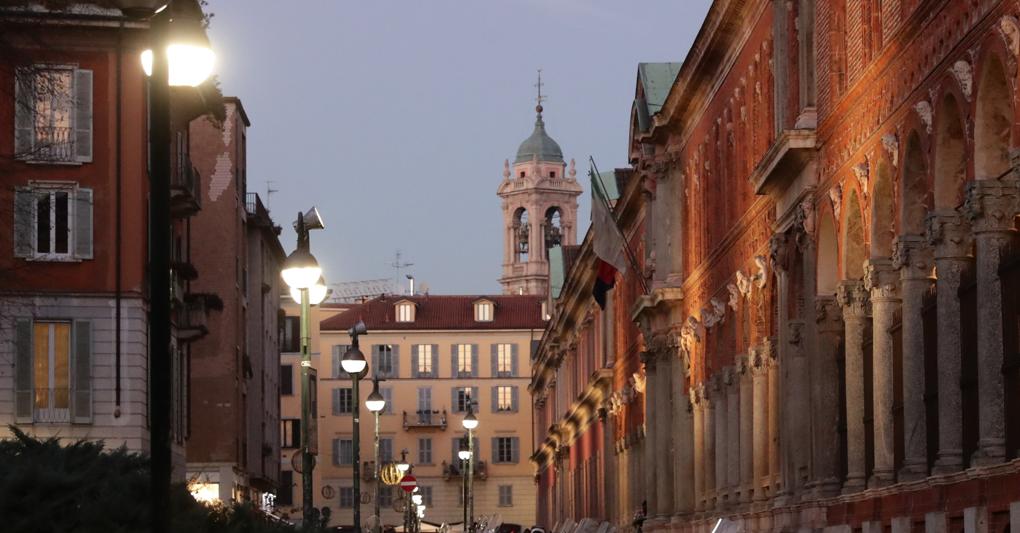 Caro energia, a Milano sempre più austerity: un'ora di ...