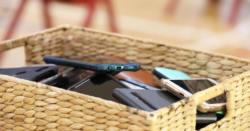Smartphone a scuola, divieti e regole per 6 studenti su 10. Solo ...