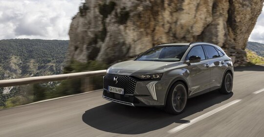 Ds 7 E-Tense, la prova su strada delle suv ibrido plug-in ...