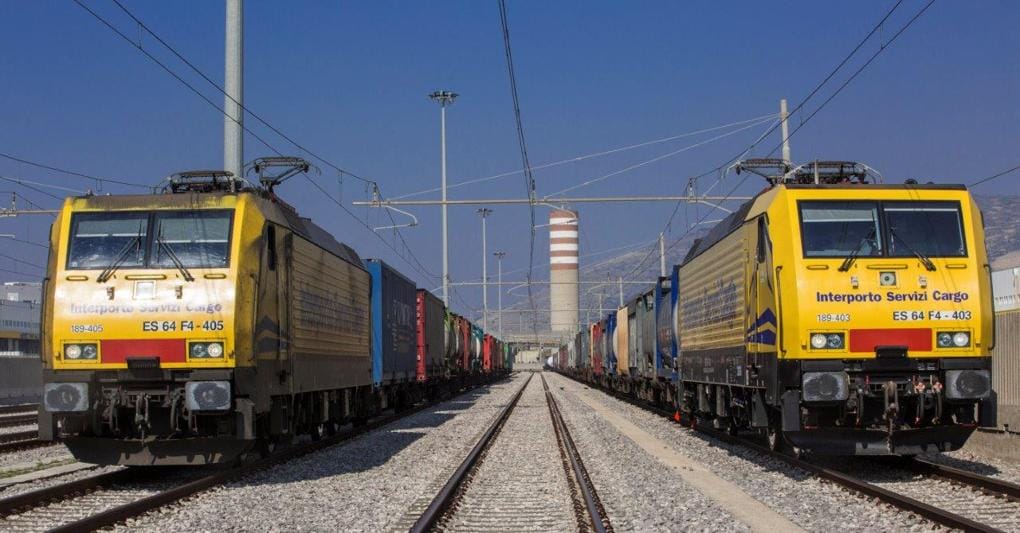 Trasporto ferroviario delle merci. Convogli della compagnia privata Interporto servizi cargo (Isc) di Nola (Napoli). La società opera sull'asse Nord-Sud  