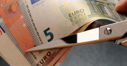 Ministeri, la spending review non funziona: bocciatura Mef ...