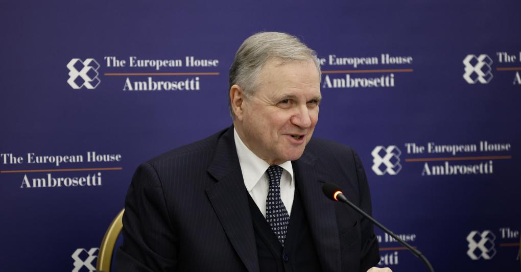 Lagarde: i tassi saliranno in modo significativo. Visco: Bce ...