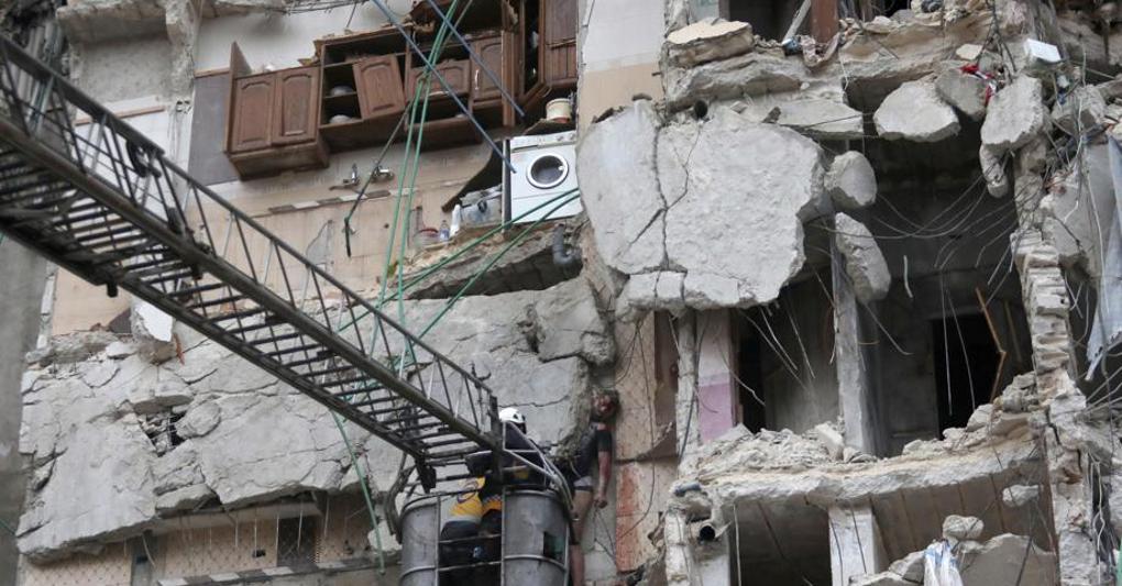 Terremoto di magnitudo 7.8 tra Turchia e Siria: 1.800 morti. Nuova sco...