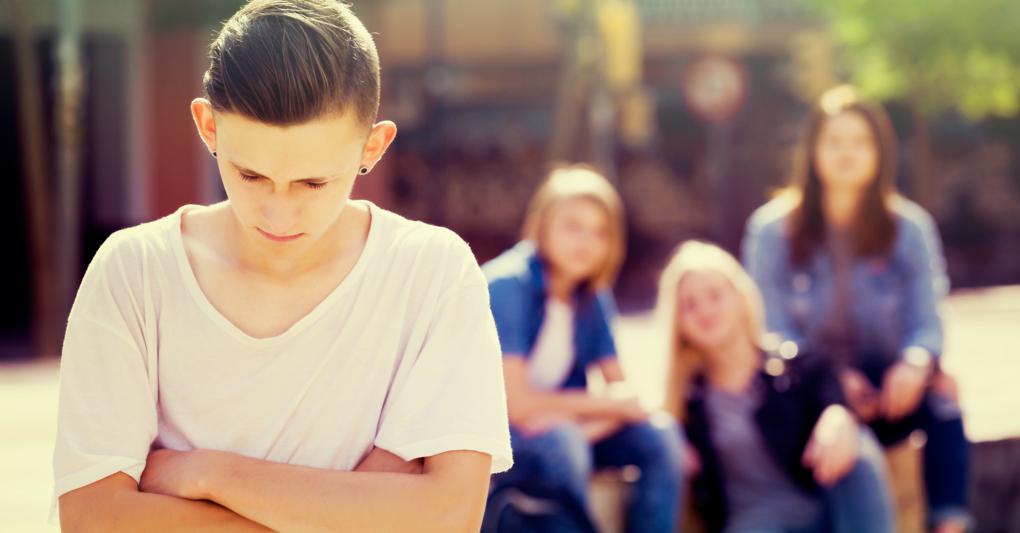 Bullizzato e isolato dai compagni, 14enne esasperato ingerisce ...