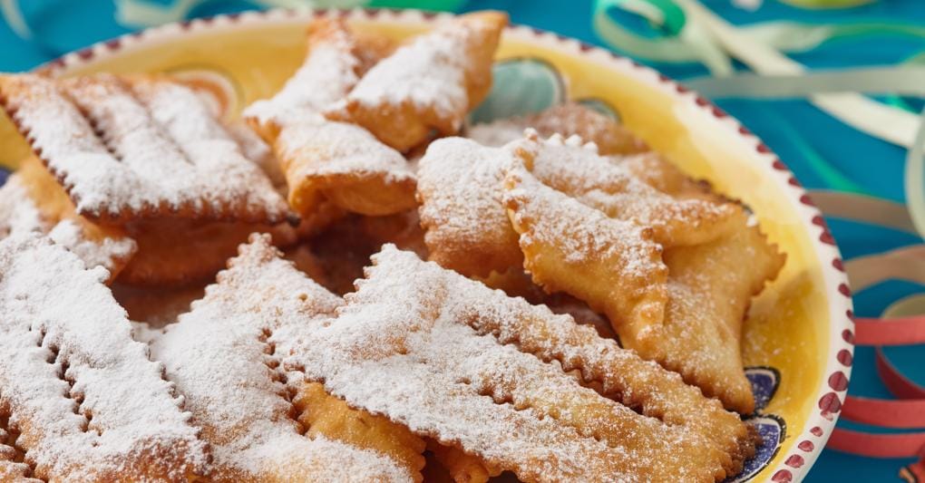 Chiacchiere le più vendute. Secondo Cna il giro d'affari generato dai dolci di Carnevale ammonta a 600 milioni di euro.  