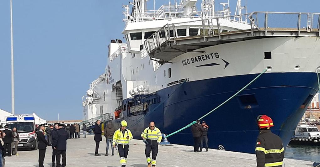 La nave soccorso di Medici Senza Frontiere “Geo Barents” nel porto di Ancona, il 17 febbraio 2023. (ANSA/ DANIELE CAROTTI) 