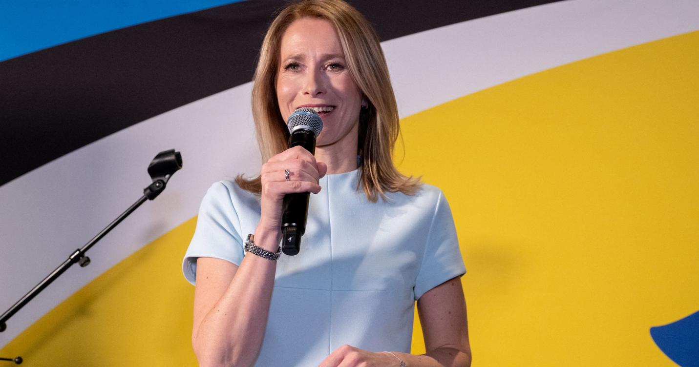 La premier Kaja Kallas parla dopo l’annuncio dei risultati (Afp) 