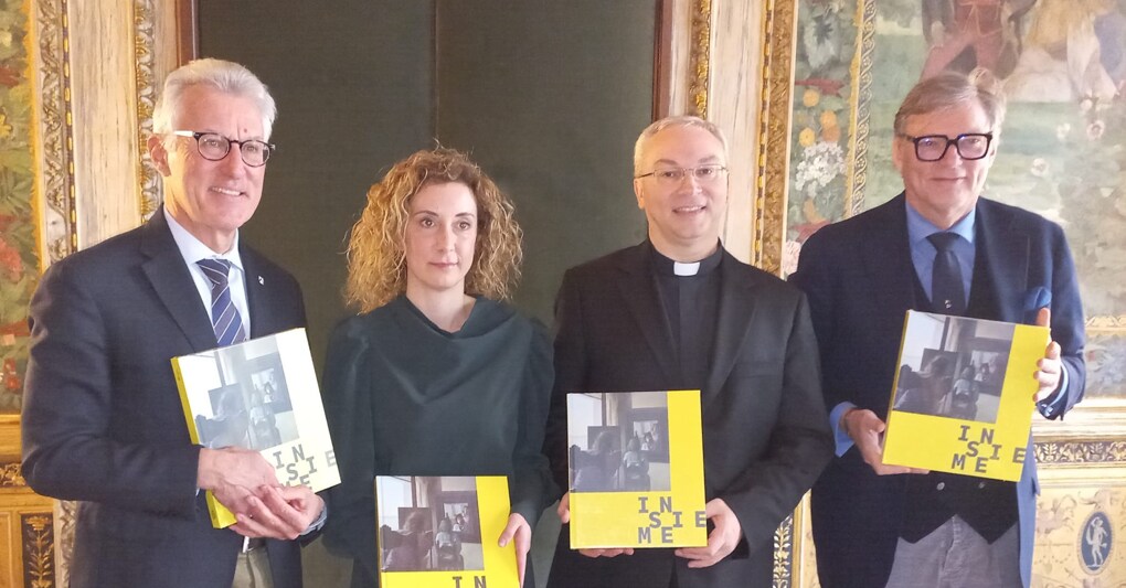 Nella foto a Palazzo Turati a Milano, da sinistra Fabrizio Cigolot, assessore alla cultura del Comune di Udine, Lara Iob, presidente del Comitato San Floriano, don Alessio Geretti, curatore della mostra, Giovanni Da Pozzo, presidente della Camera di Commercio Pordenone-Udine 