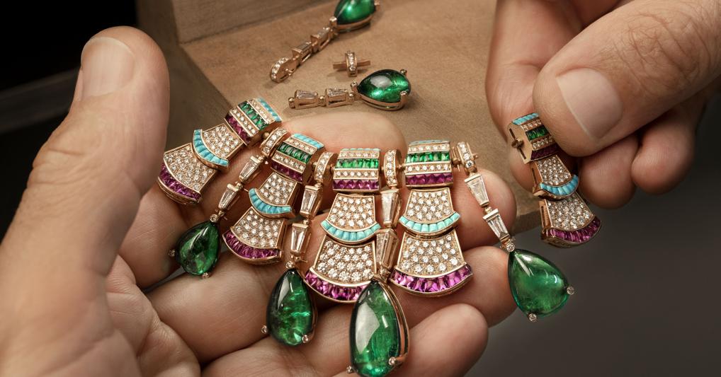 Making of di una collana di alta gioielleria Bulgari 