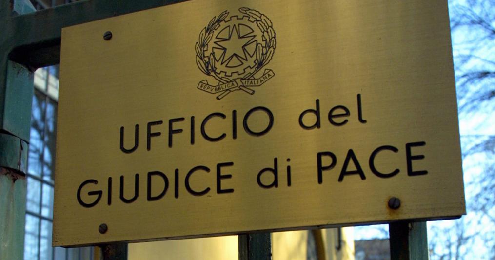 I giudici di pace senza stipendio minacciano lo sciopero - Il ...