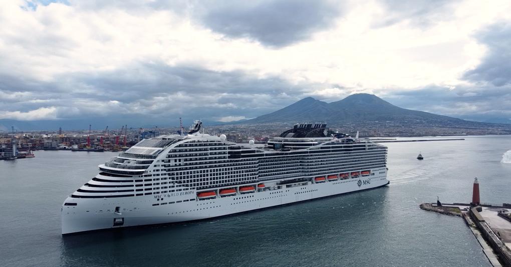 Msc World Europa, la nave da record a Napoli: 6.700 passeggeri e 22 po...