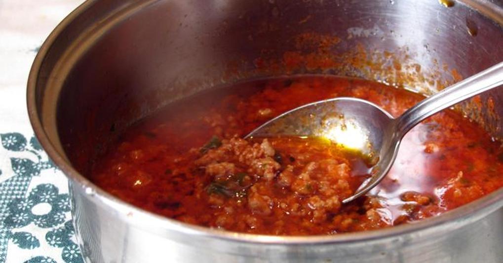 Nuova versione per la ricetta del ragù bolognese (Ansa) 