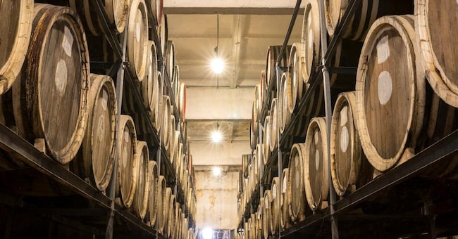  In Italia il settore vitivinicolo  vale oltre 30 miliardi di euro, ha  900mila addetti e conta 680mila ettari di vigneti