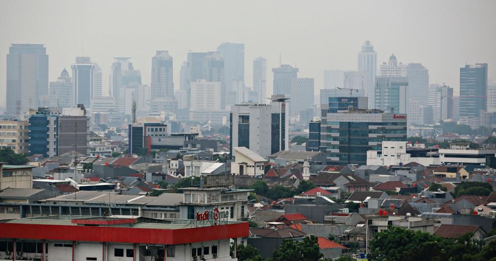 Una veduta dello skyline di Jakarta (Reuters) 