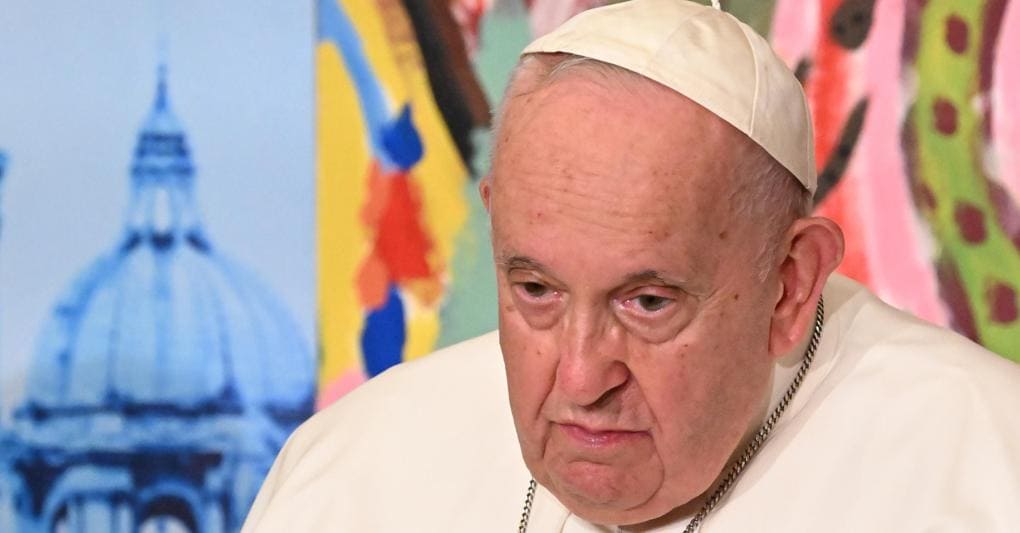 Il Papa: «Apparizioni mariane non sempre vere. Con la pace si gua...