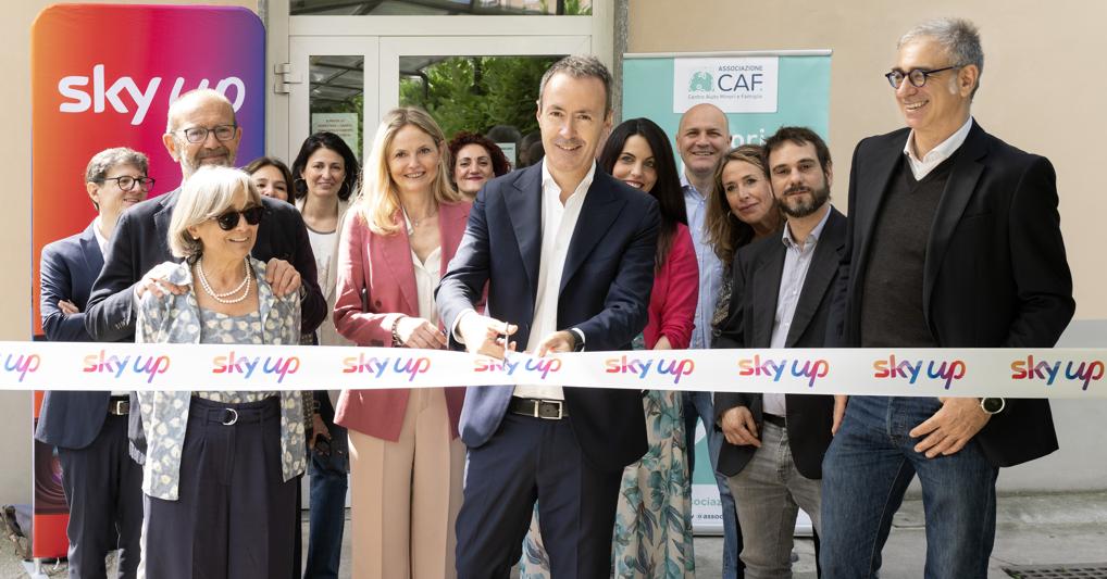 Apre a Milano il primo Sky Up Digital Hub italiano...