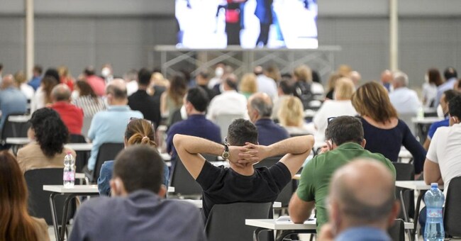 Accesso alla cattedra. Cambia il sistema che consente agli insegnanti di abilitarsi e partecipare al concorso. (Imagoeconomica)